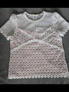 MICHAEL KORS White Guipure Lace Top - Geometric Floral Eyelet - Sz S